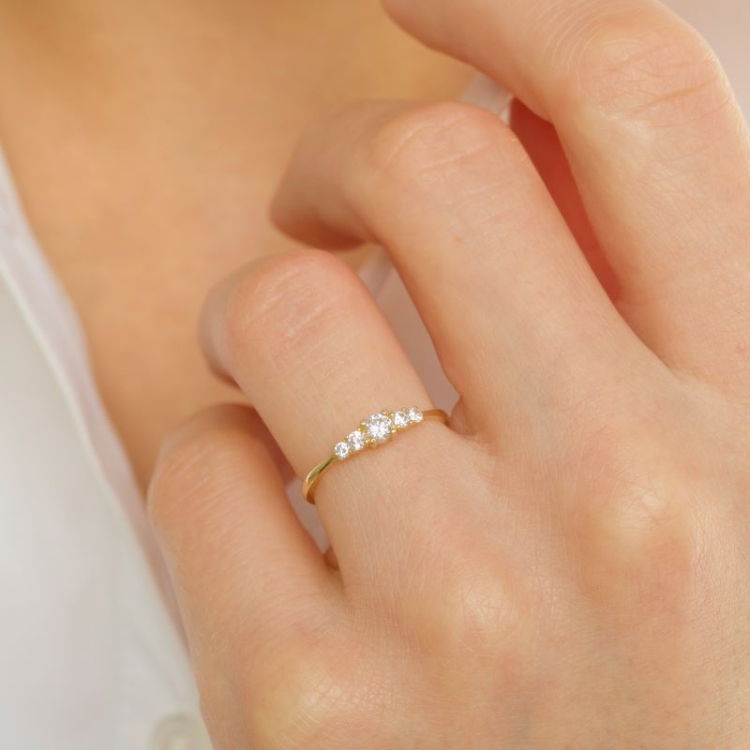 smal vit zirkon ring i 9 karat guld - Gold Collection