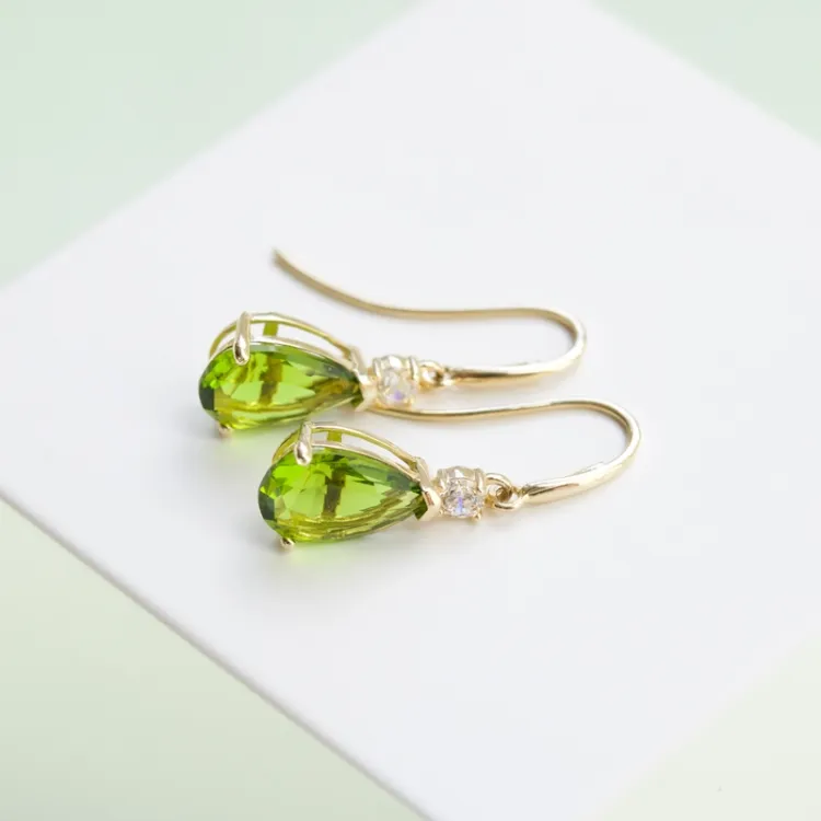droppe örhängen i 9 karat guld med zirkon och zirkon - Gold Collection