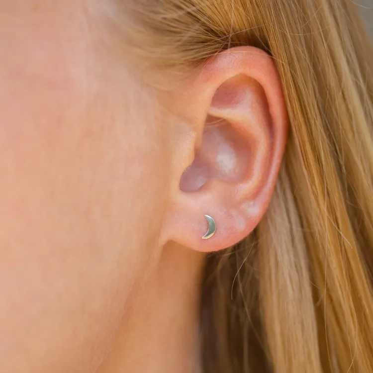 måne helix piercing i 9 karat guld - Gold Collection