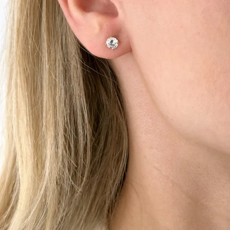 4,5 mm runda örhängen i 14 karat guld med zirkon - Gold Collection