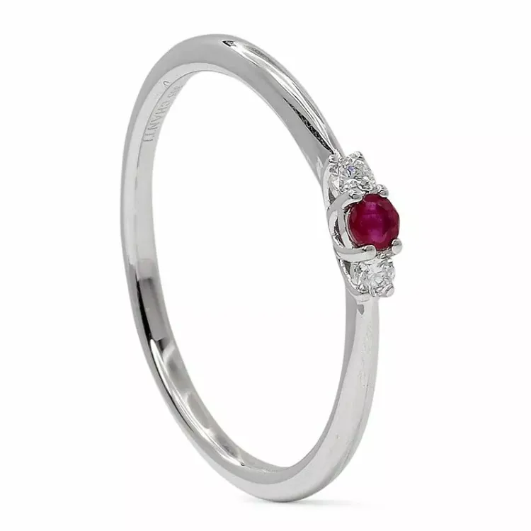 Rubin vitguldsring i 14 karat vitguld 0,05 ct