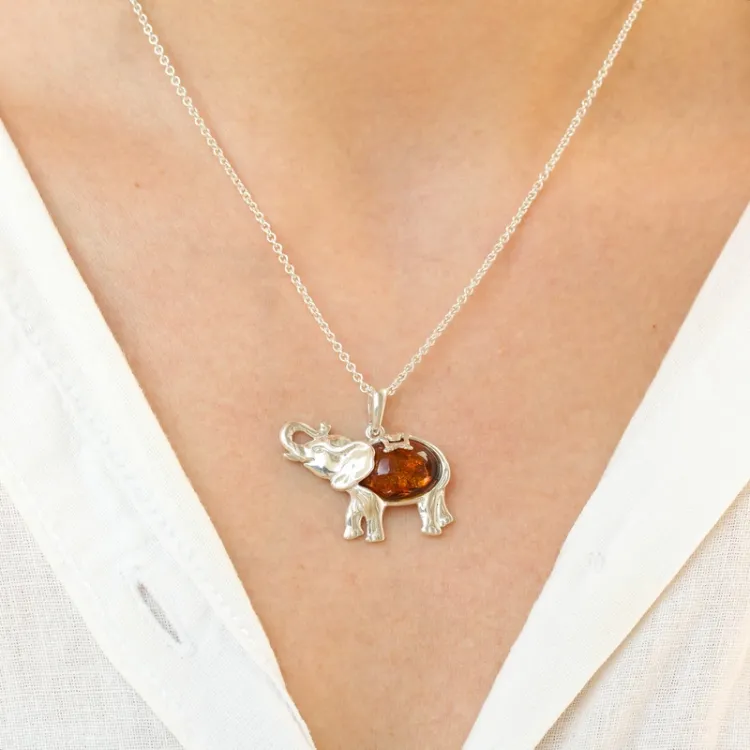 elefant bärnsten hängen i silver