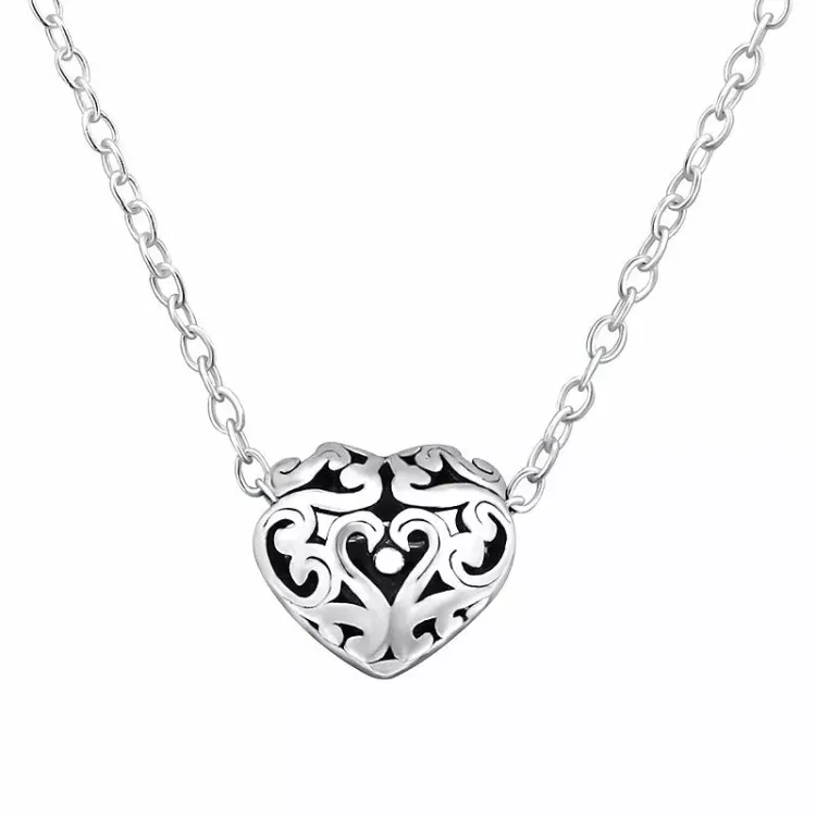 hjärta halsband i silver med hängen i silver