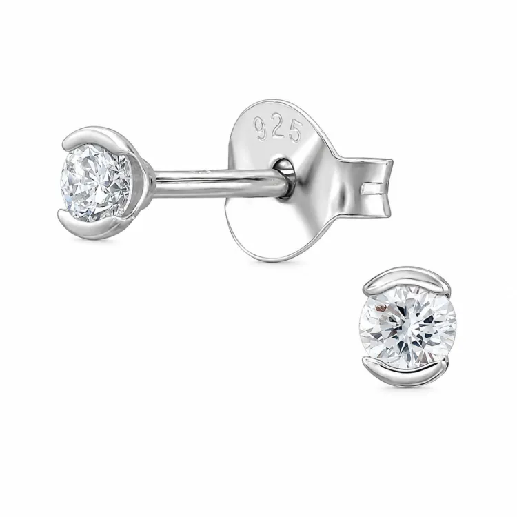 örhängestift i rhodinerat silver med lab grown diamant 