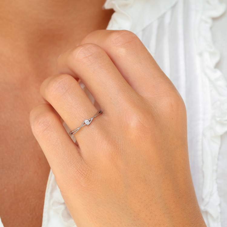 lab grown diamant ring i rhodinerat silver
