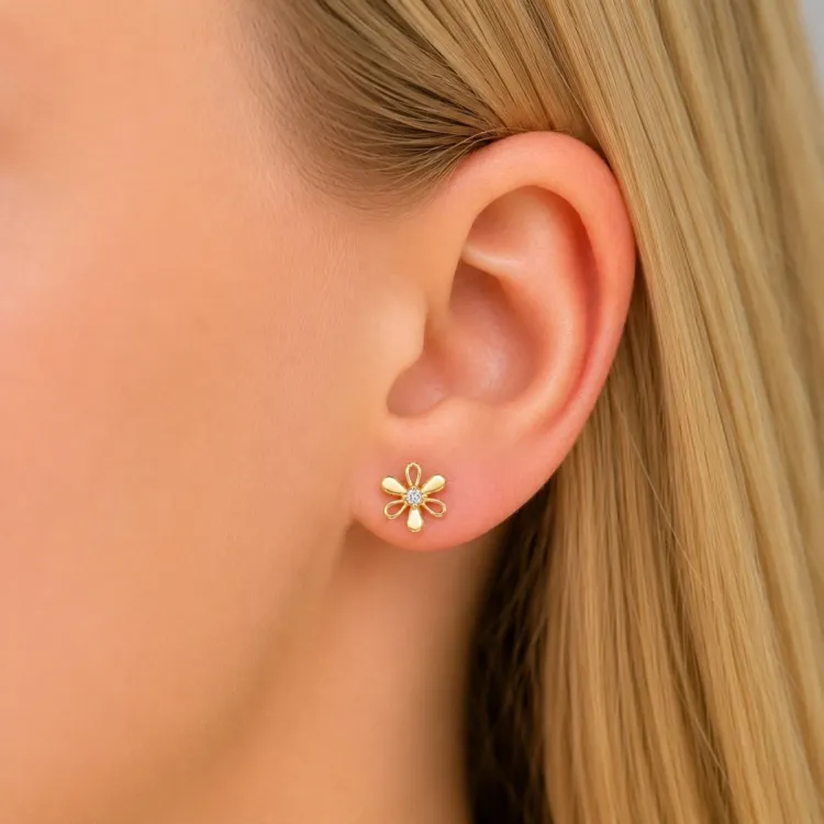 blommor örhängen i förgyllt silver med lab grown diamant 