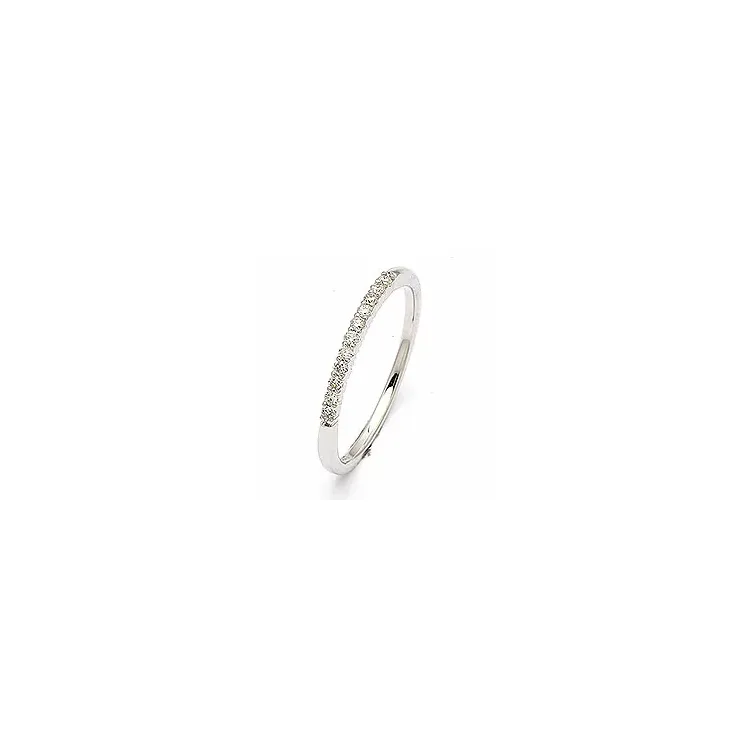 Smal diamantring i 14  karat vitguld 0,099 ct