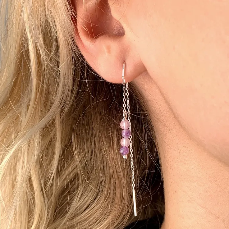 lavendelfärgat ametist kedja örhängen i silver - Loom Stones