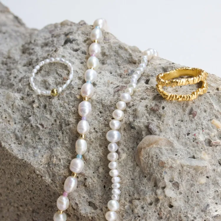 Hultquist Pastel pearl pärla armband i förgyllt silver