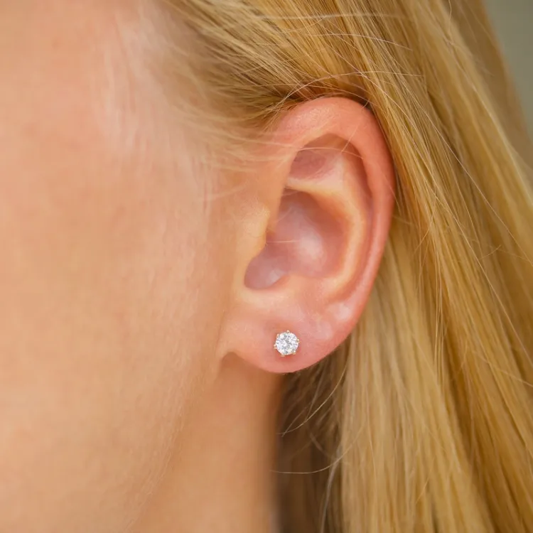 4 mm zirkon örhängestift i 9 karat guld med zirkon - Gold Collection