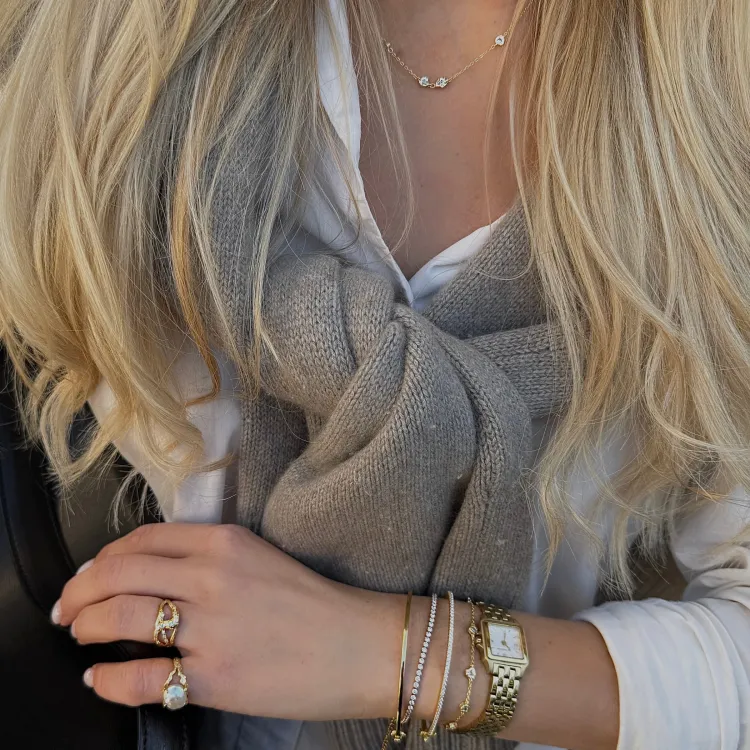 Nava Solara halsband i förgyllt silver vit zirkon