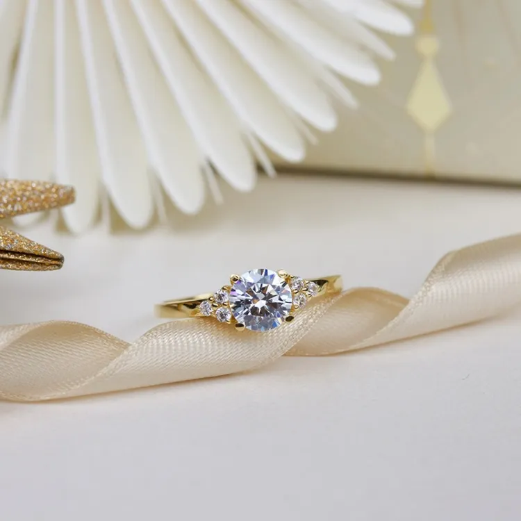 vit zirkon ring i 9 karat guld - Gold Collection