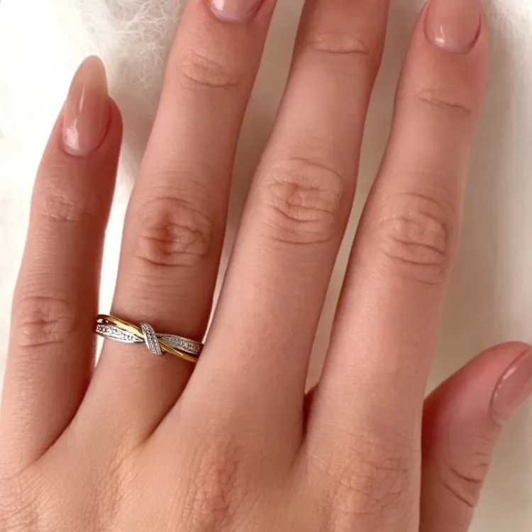 vit zirkon guld ring i 9 karat guld med rhodium