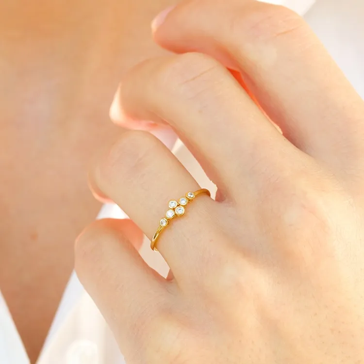 vit zirkon guldring i 9 karat guld - Gold Collection