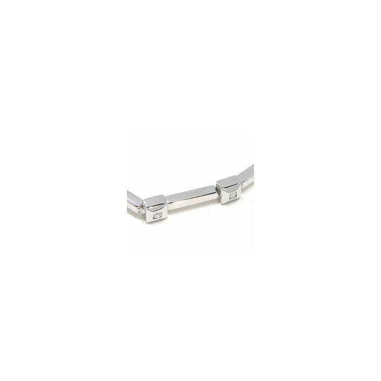armband i 14  karat vitguld
