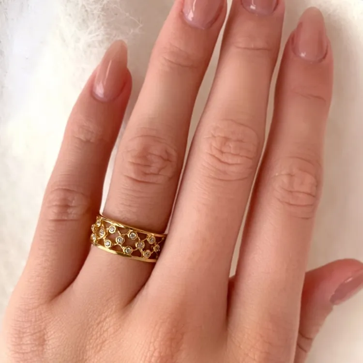 bred vit zirkon guldring i 8 karat guld - Gold Collection