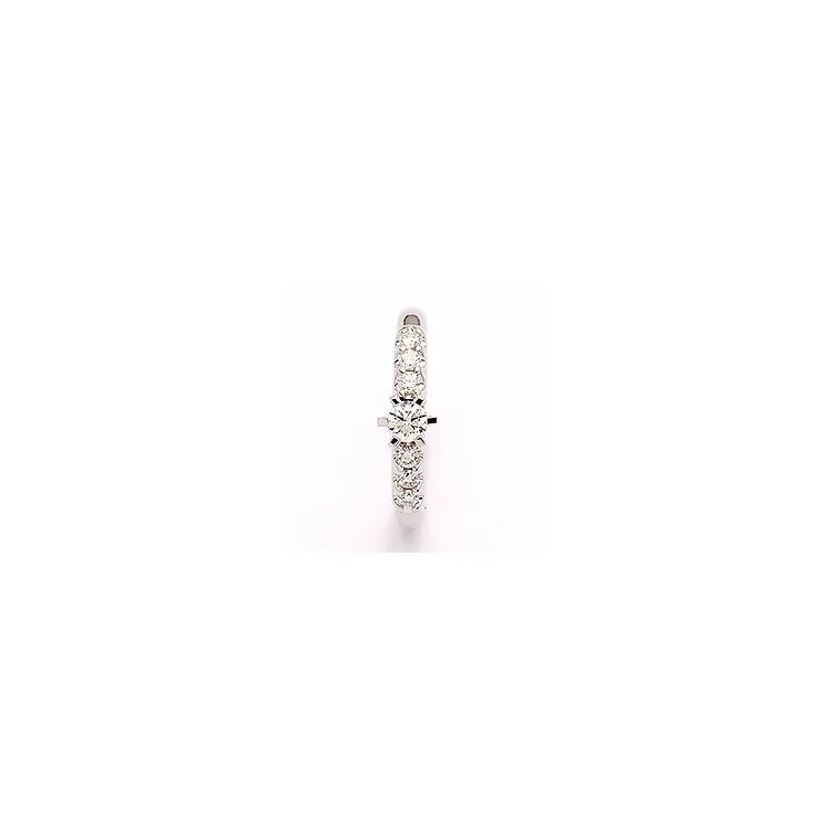 diamant ring i 14  karat vitguld 0,53 ct