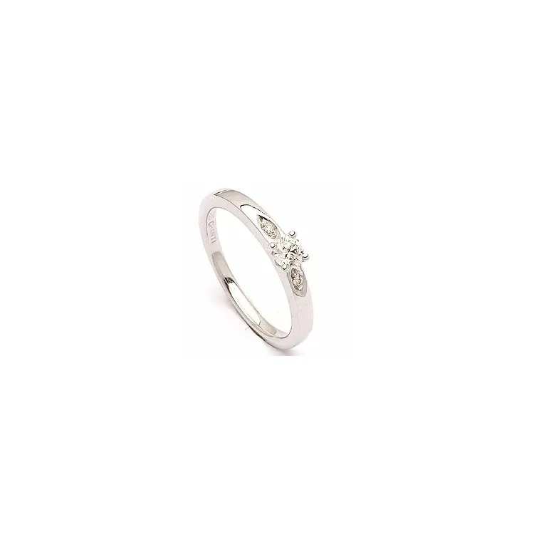 vitguldsring i 14  karat vitguld 0,19 ct 0,02 ct