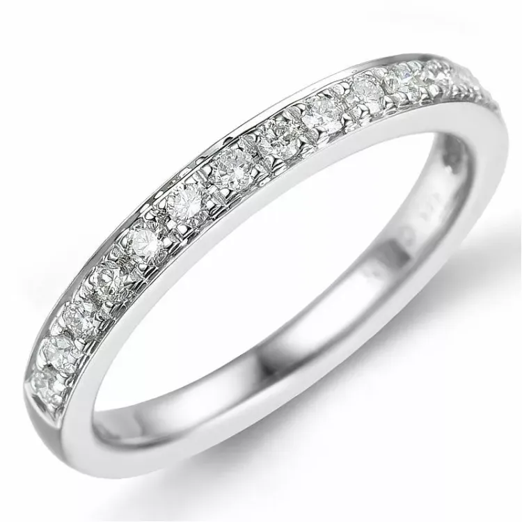 diamantring i 14 karat vitguld 0,26 ct