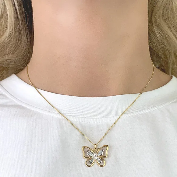 fjärilar hängen i 9 karat guld med rhodium