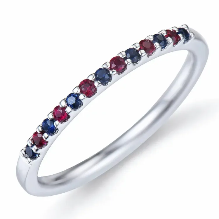 rubin ring i 14  karat vitguld 0,16 ct 0,14 ct
