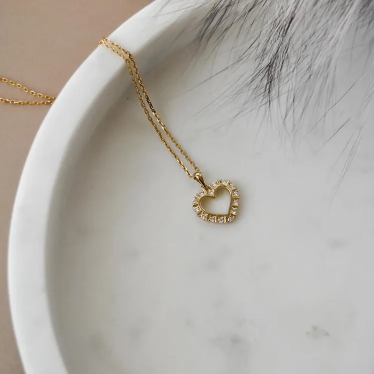 hjärta diamant hängen i 14 carat guld 0,26 ct