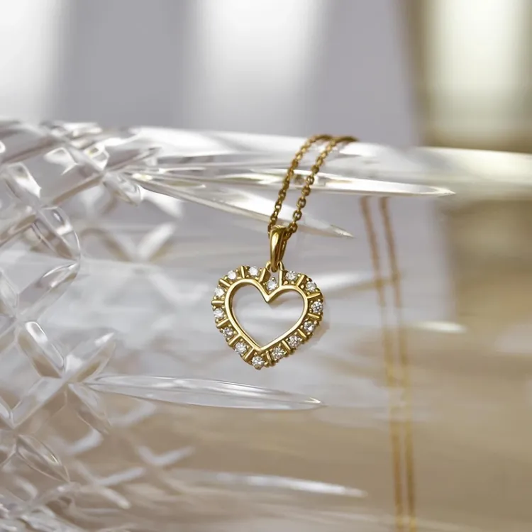 hjärta diamant hängen i 14 carat guld 0,26 ct