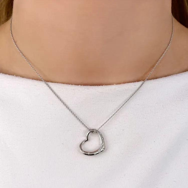hjärta hängen i 14 carat vitguld 0,12 ct