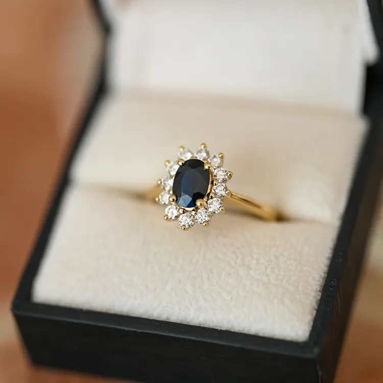 safir rosettring i 14  karat guld 0,55 ct 1,00 ct