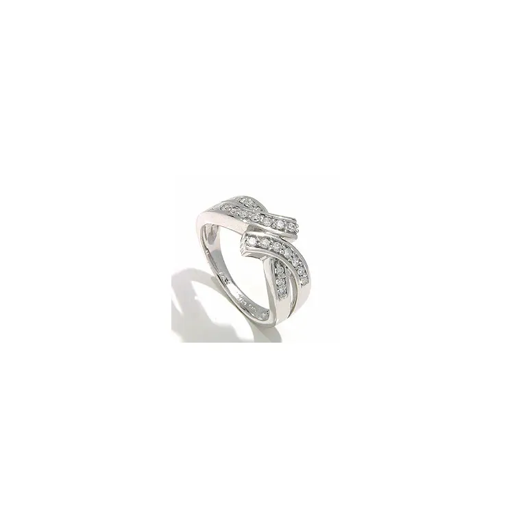 vitgulds ring i 14  karat vitguld 0,26 ct