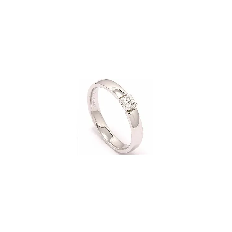 vitgulds ring i 14  karat vitguld 0,20 ct
