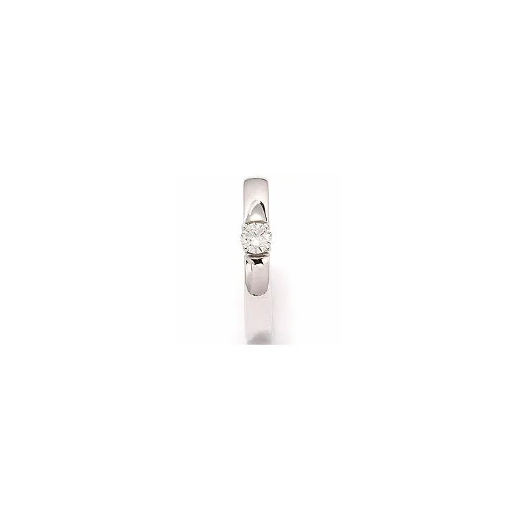 vitgulds ring i 14  karat vitguld 0,20 ct
