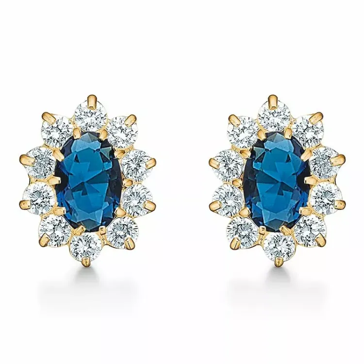 Støvring Design örhängen i 8 karat guld blå syntetisk safir vit zirkon