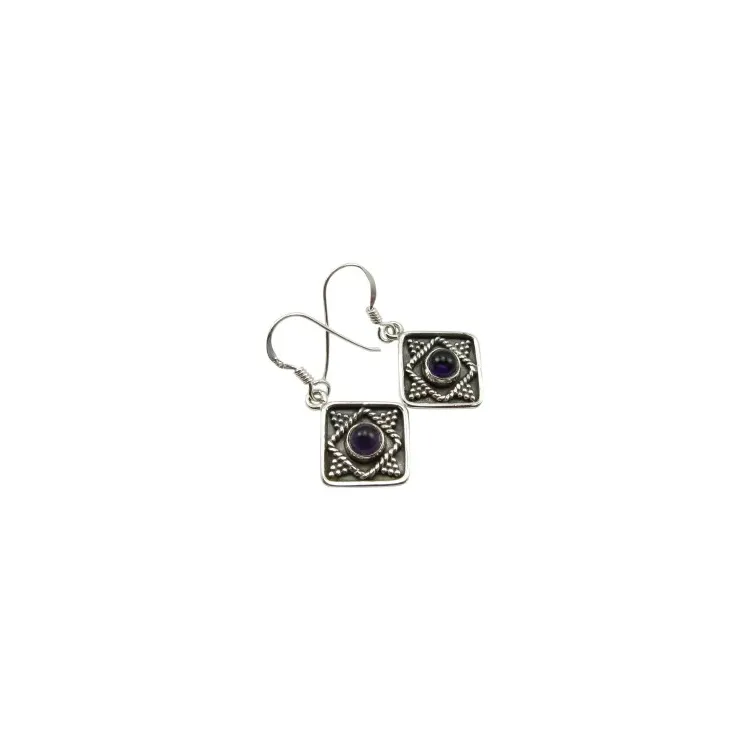Fyrkantigt lila örhängen i oxiderat sterlingsilver