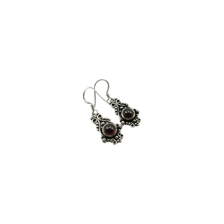 Hänga abstrakt granat örhängen i oxiderat sterlingsilver