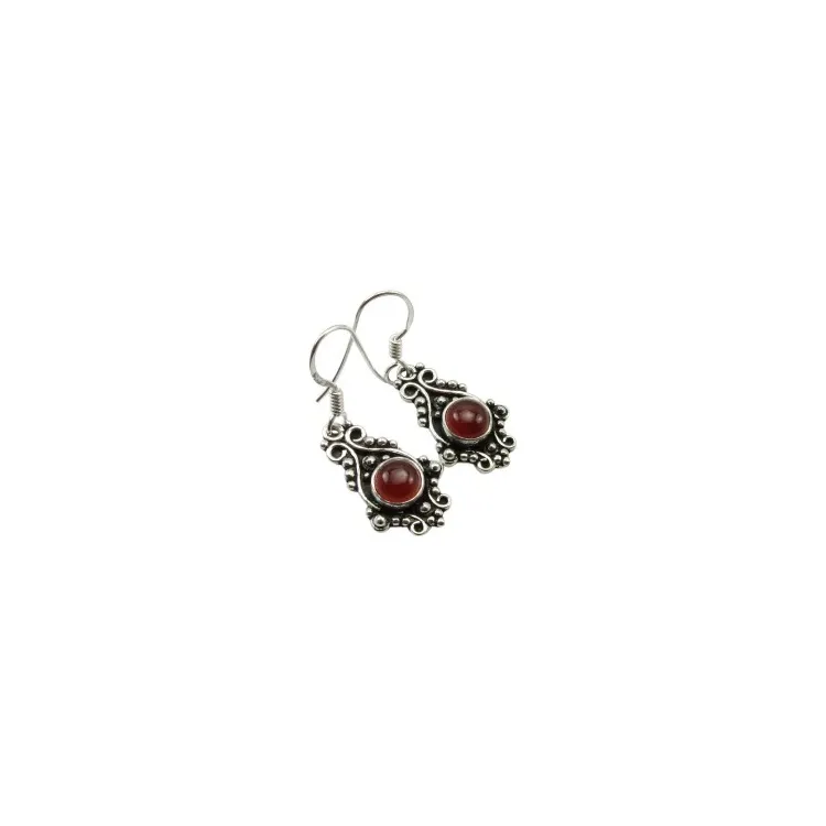 abstrakt röda örhängen i oxiderat sterlingsilver