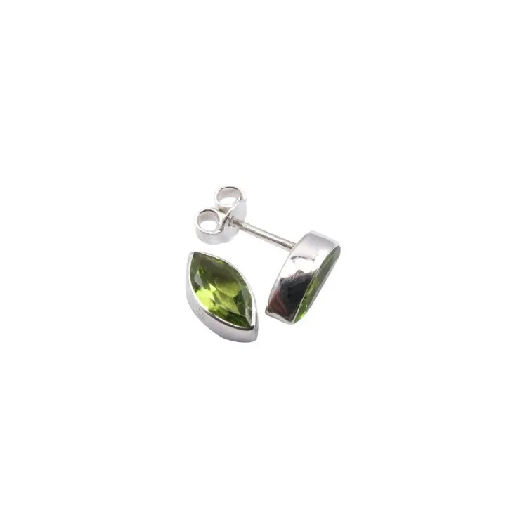 Peridot örhängestift i silver