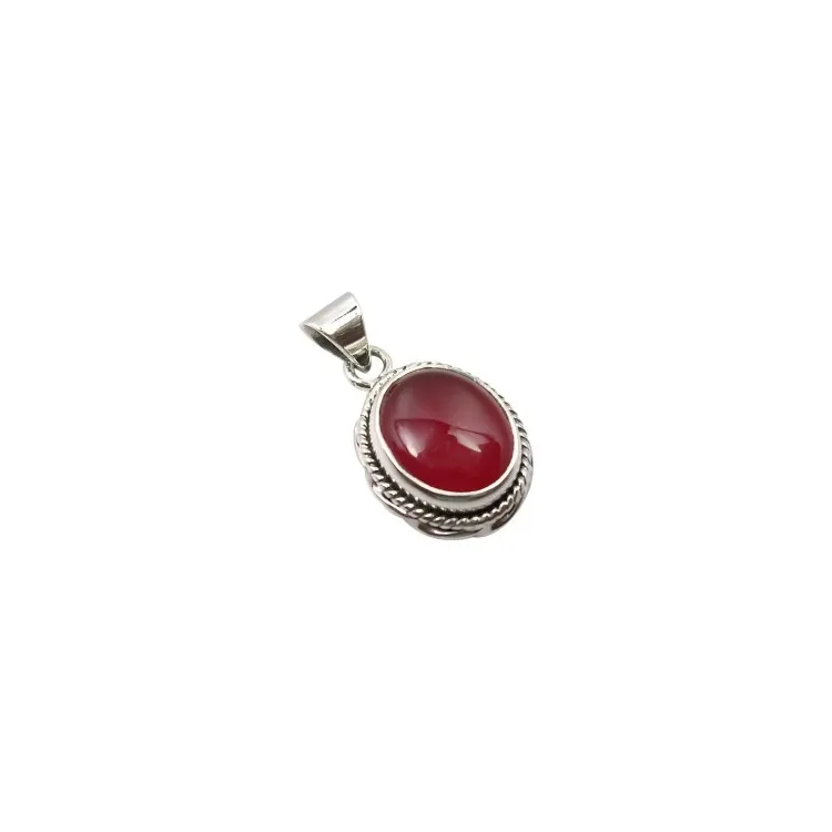 Ovalt röd hängen i oxiderat sterlingsilver