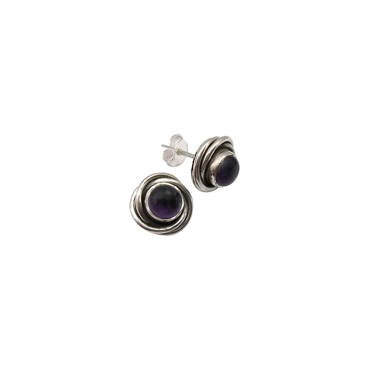 Runda lila ametist örhängestift i oxiderat sterlingsilver