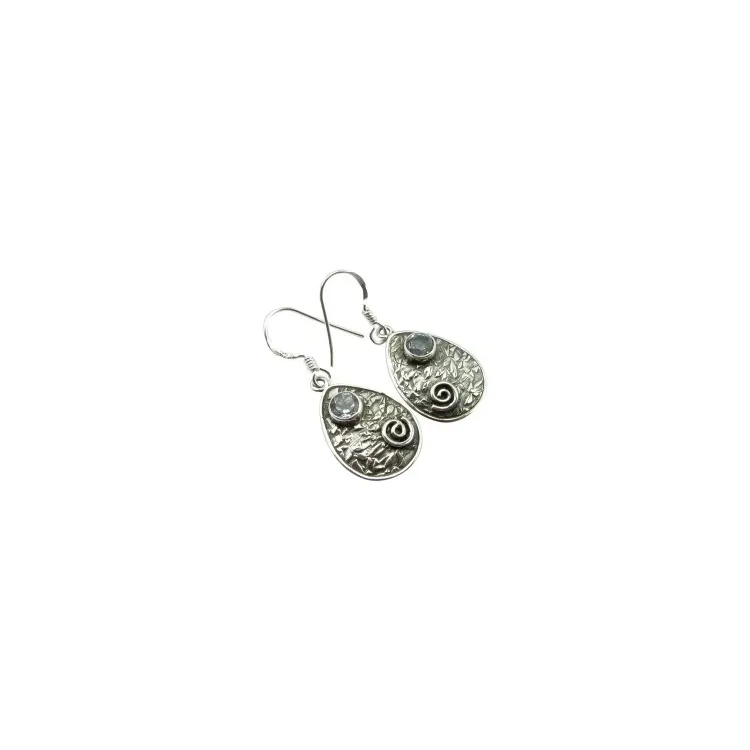 Blå topas örhängen i oxiderat sterlingsilver