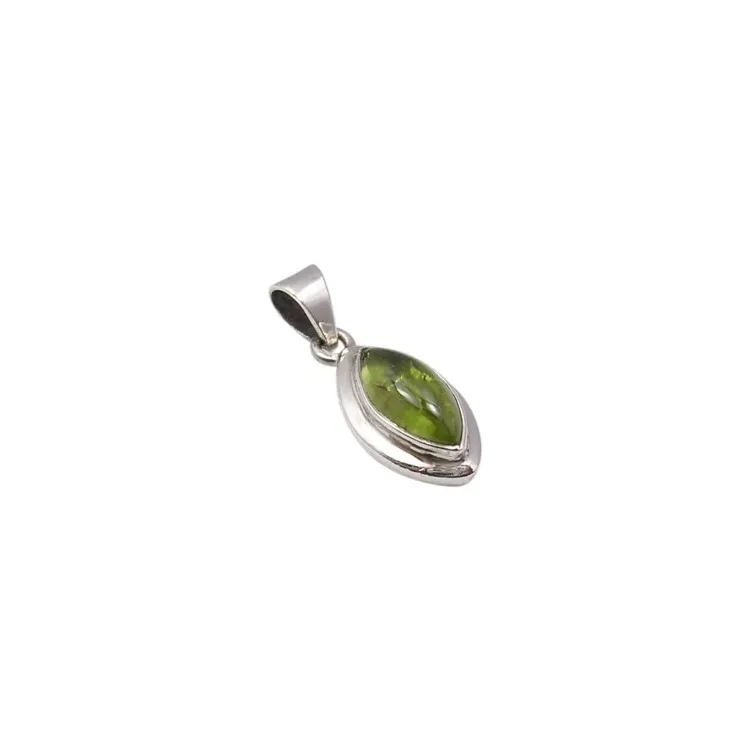 Grön peridot hängen i silver