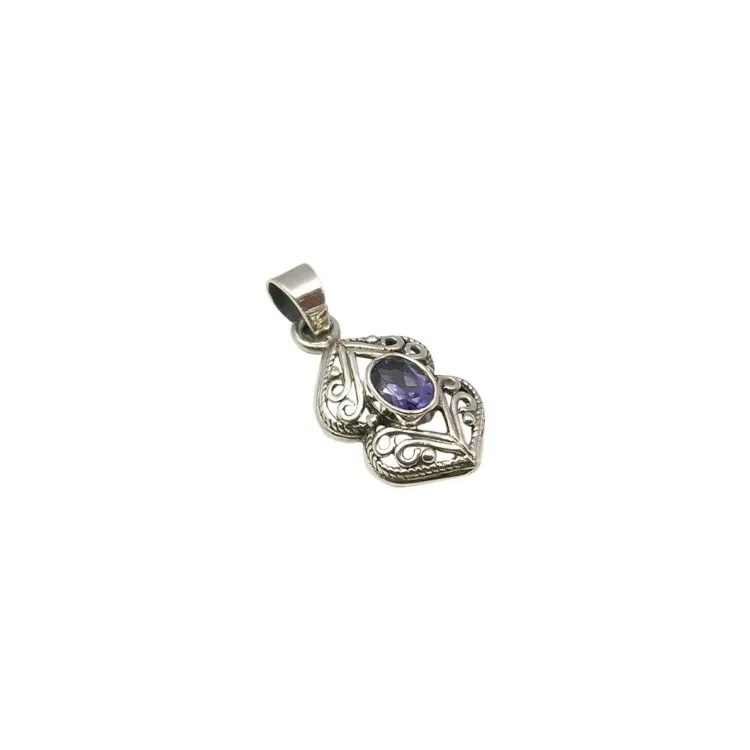 Lila iolit hängen i oxiderat sterlingsilver