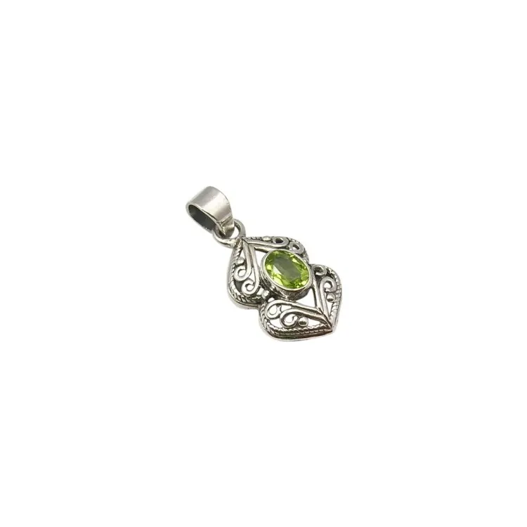 Grön peridot hängen i oxiderat sterlingsilver