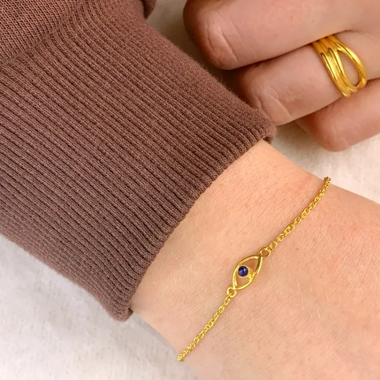 Kollektionsprov evil eye lapis lazuli armband i förgyllt silver med hängen i förgyllt silver