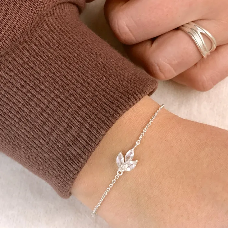 Blad kvarts armband i silver med hängen i silver