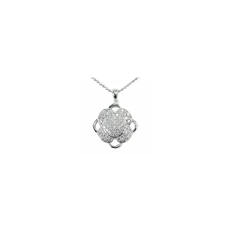 Blommor hängen i silver