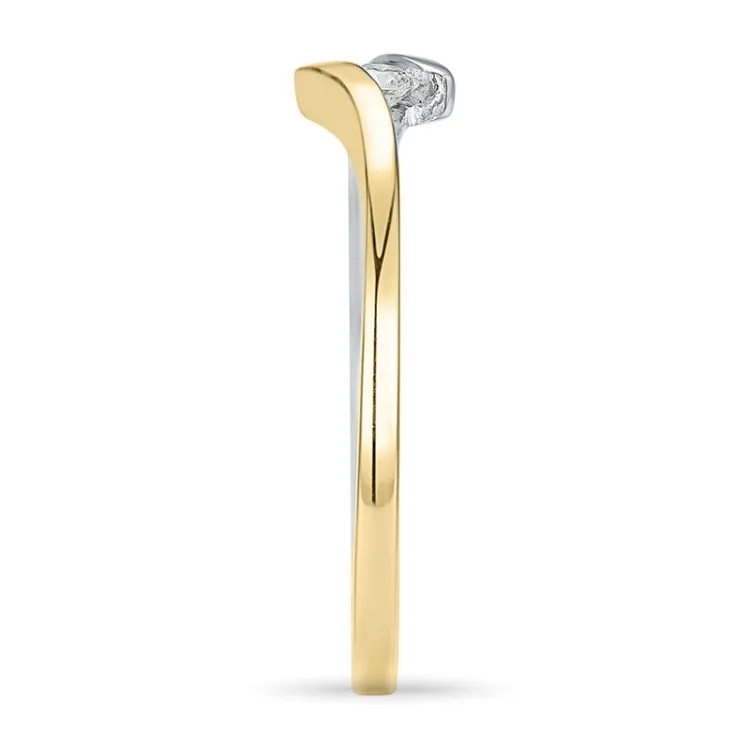 smal diamant ring i 14  karat guld- och vitguld 0,051 ct