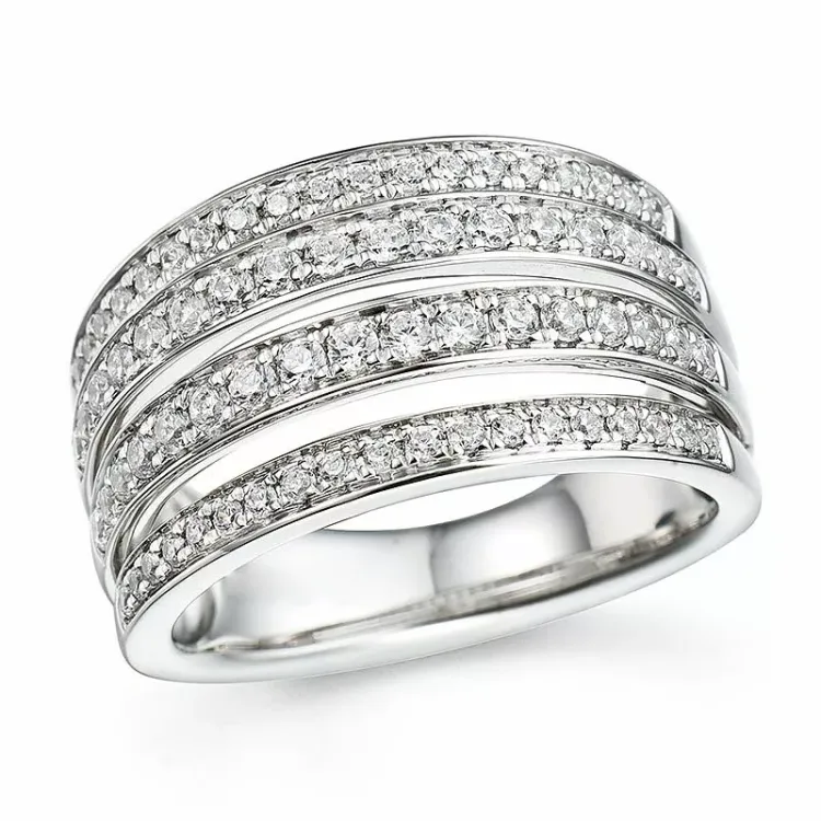diamantring i 14  karat vitguld 0,76 ct