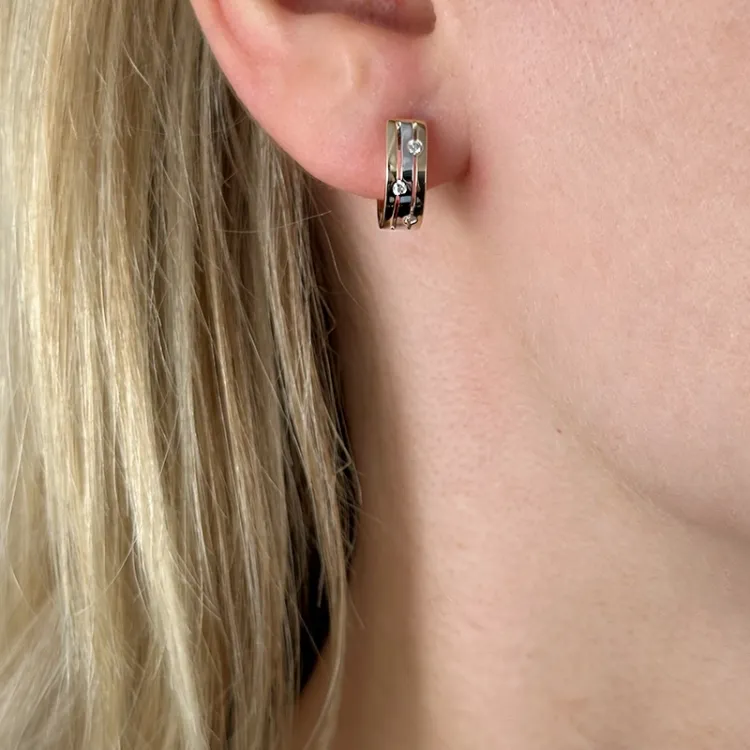 13 mm diamant creol i 14 karat guld och vitguld med diamant