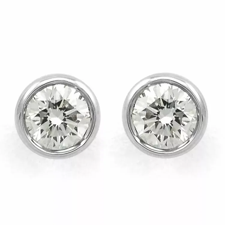 runda diamant solitäreörhängestift i 14 karat vitguld med diamant 